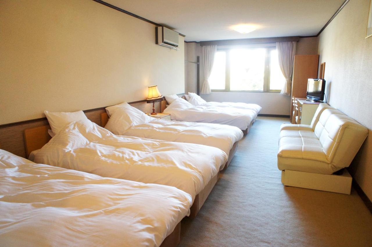 Petit Hotel Shitaka Hakuba Exterior photo